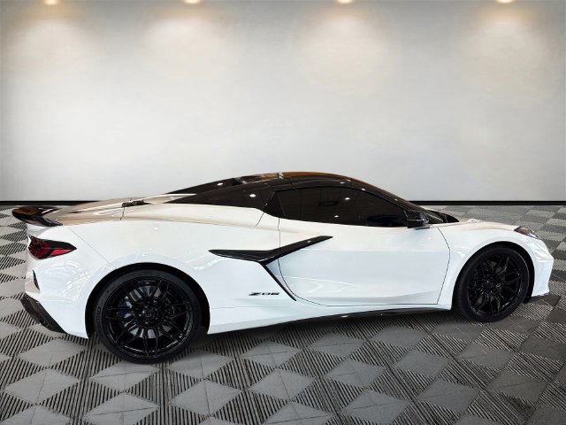 Used 2026 Chevrolet Corvette Z06 w/ Battery Protection Package RWD image 5