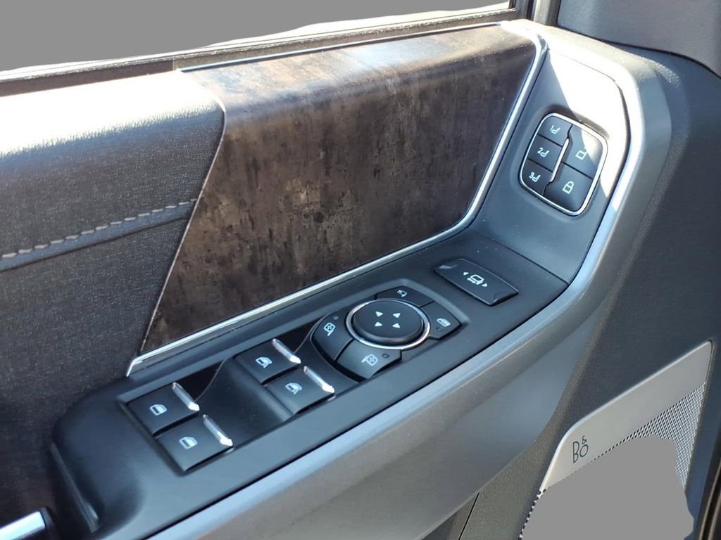 Used 2023 Ford F250 Lariat w/ Lariat Ultimate Package image 17