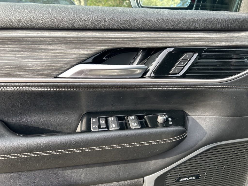 Used 2024 Jeep Wagoneer L Series II w/ Flexible Seating Group image 17