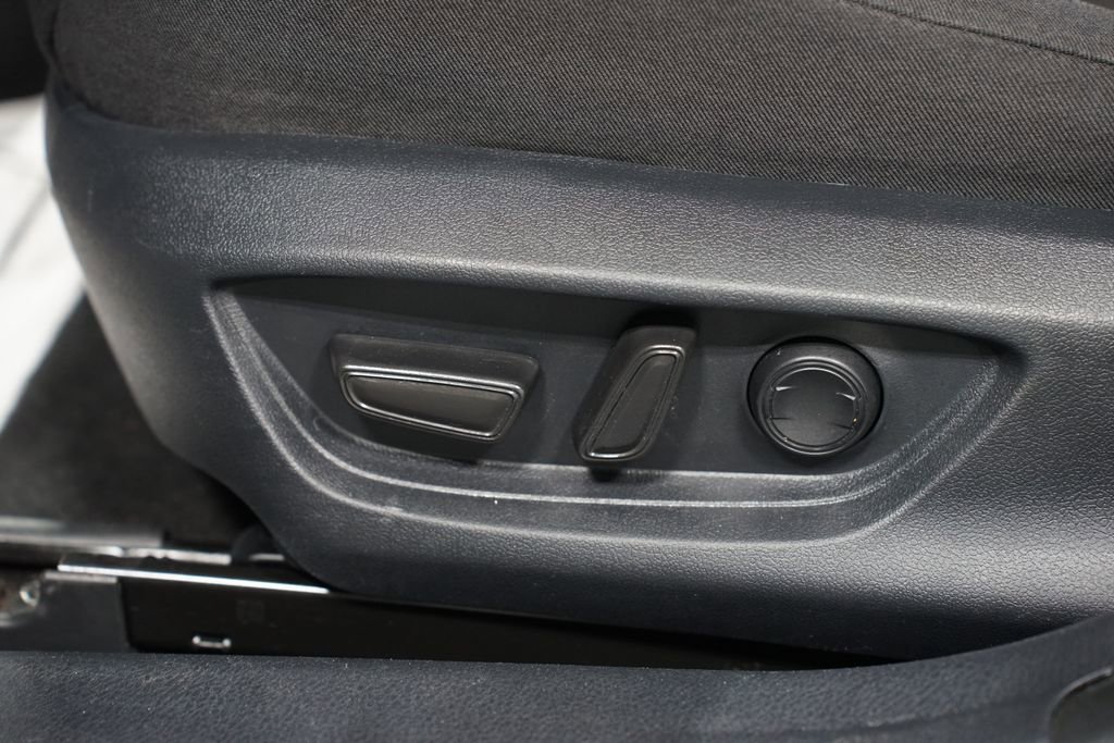 Certified 2025 Toyota Camry LE w/ Convenience Package image 33