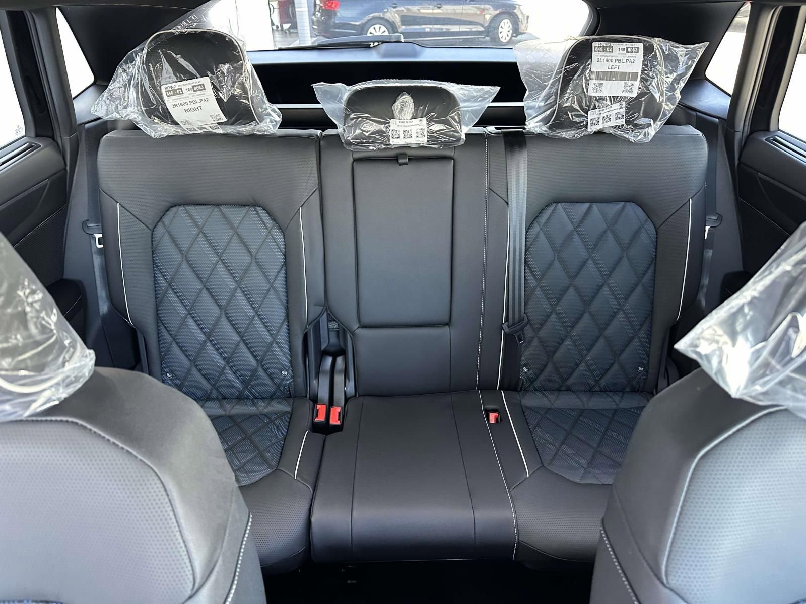 New 2026 Volkswagen Atlas Cross Sport SEL Premium R-Line image 14