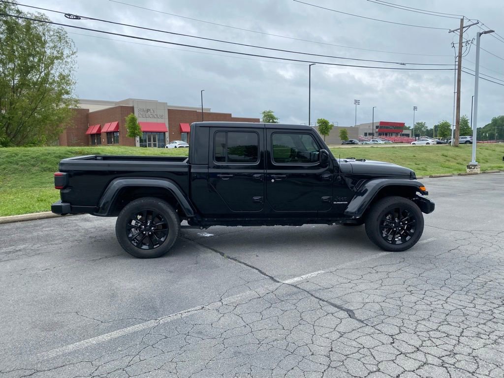 Used 2021 Jeep Gladiator Overland AWD/4WD image 8