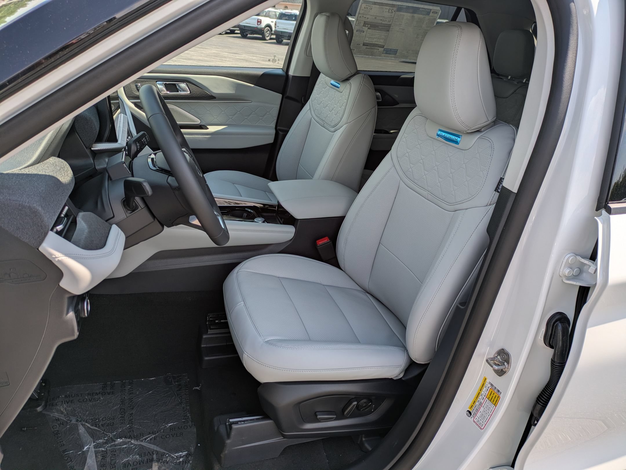 New 2026 Ford Explorer Platinum w/ LUX Leather Package AWD/4WD image 5