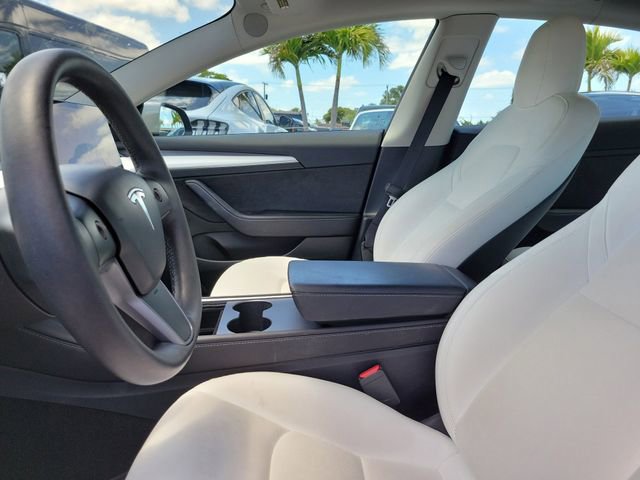 Used 2023 Tesla Model 3 Performance image 18