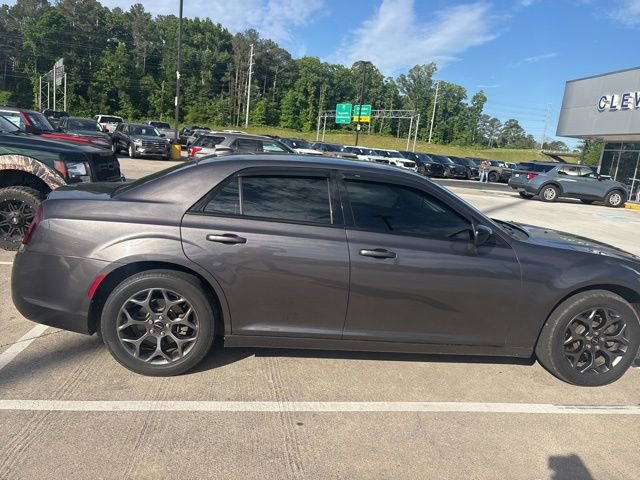 Used 2018 Chrysler 300 Touring w/ Sport Appearance Package AWD/4WD image 6
