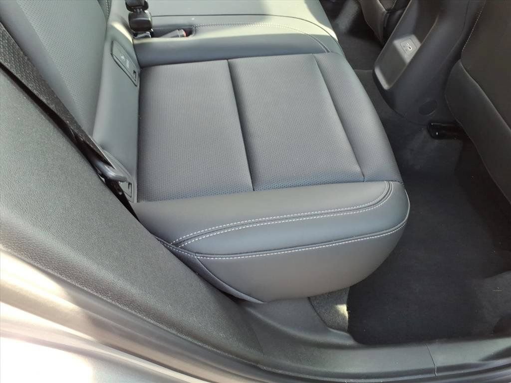Used 2024 Buick Envision Preferred AWD/4WD image 18