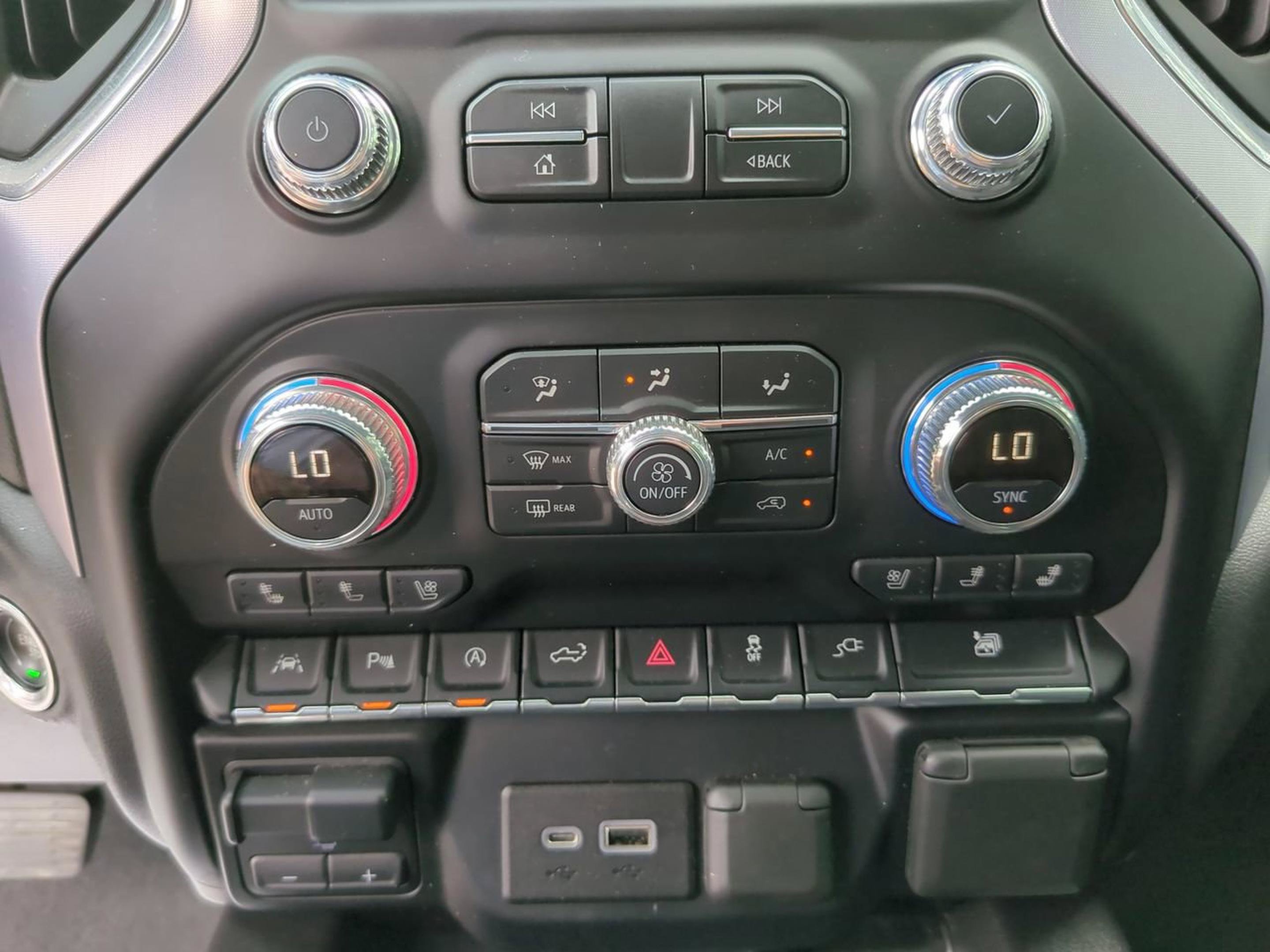 Used 2019 GMC Sierra 1500 SLT w/ SLT Premium Plus Package RWD image 28