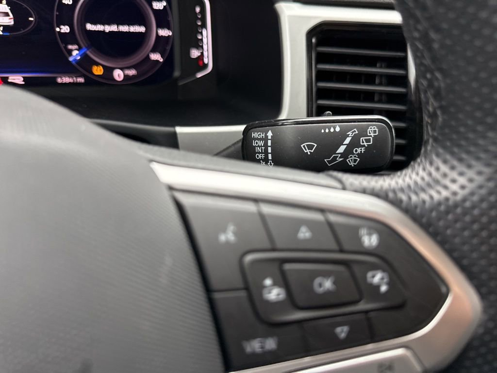 Used 2023 Volkswagen Atlas SEL R-Line image 29