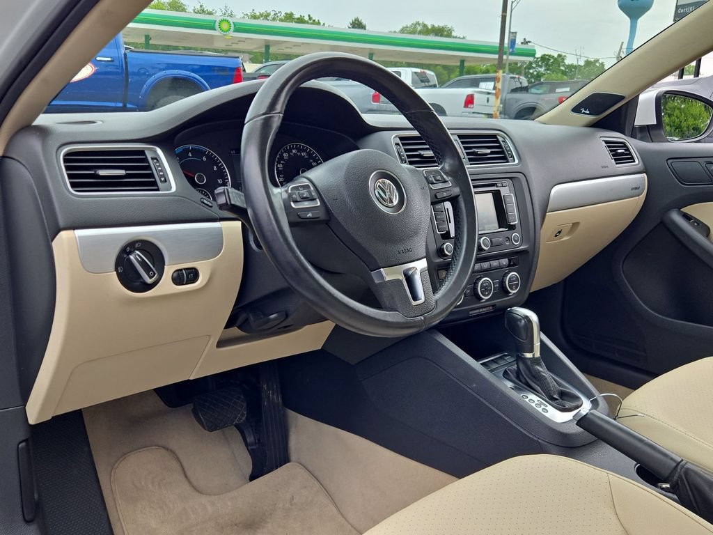 Used 2014 Volkswagen Jetta Hybrid Sedan FWD image 10