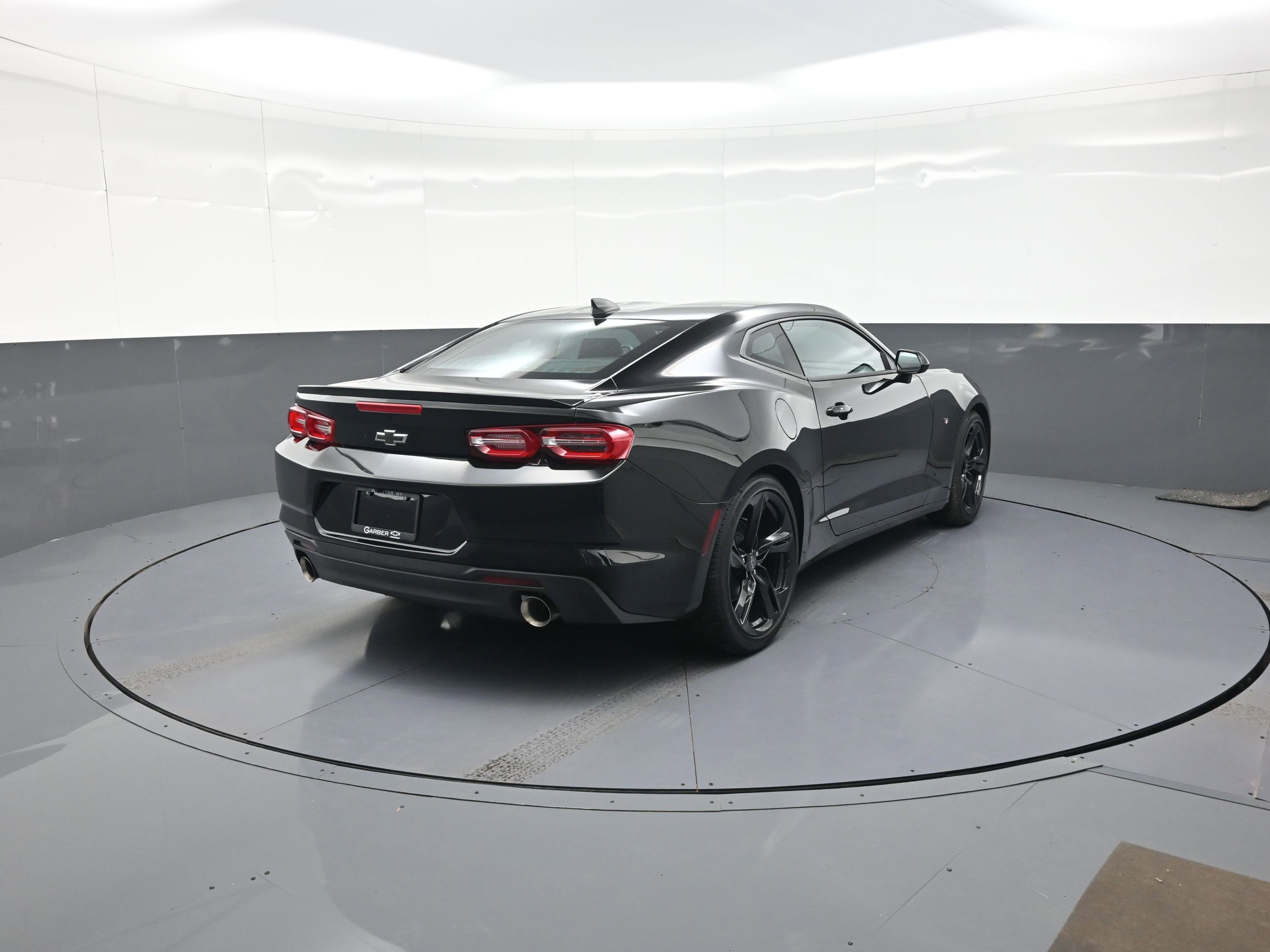 Used 2024 Chevrolet Camaro LT image 3