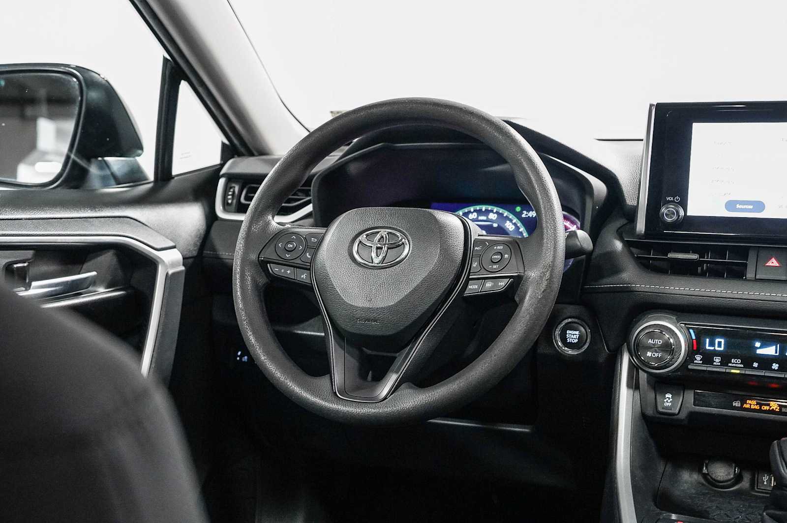 Certified 2023 Toyota RAV4 XLE w/ Convenience Package FWD image 16