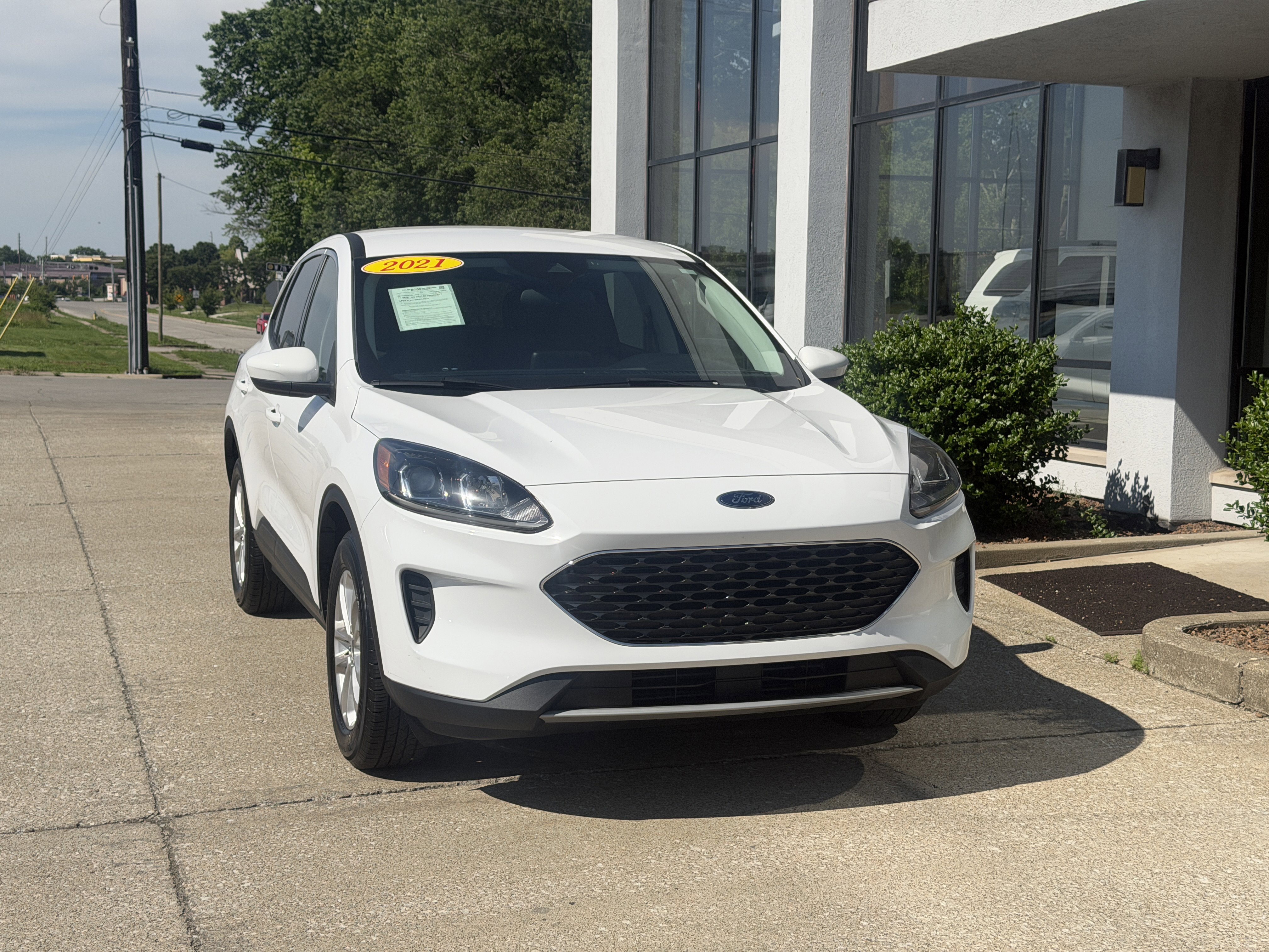 Used 2021 Ford Escape SE w/ Convenience Package AWD/4WD image 17