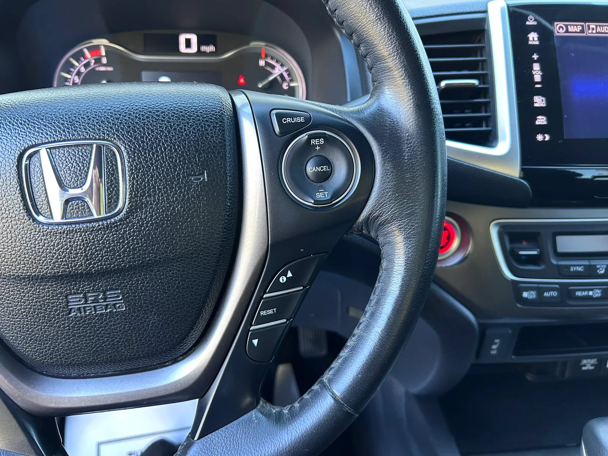 Used 2018 Honda Ridgeline RTL-T image 38