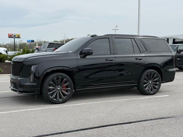 Used 2025 Cadillac Escalade V AWD/4WD image 2