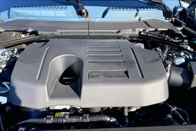 New 2026 Land Rover Defender 110 X-Dynamic SE image 13