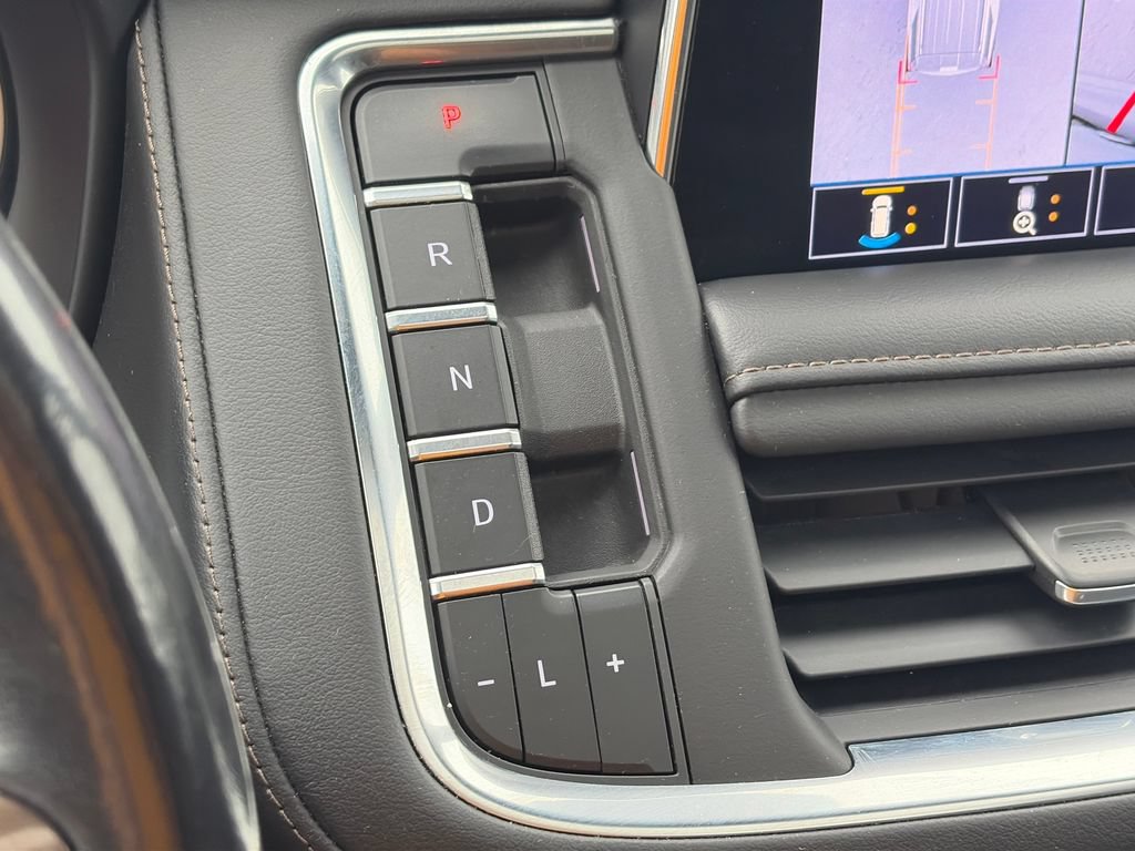 Used 2021 Chevrolet Tahoe High Country AWD/4WD image 35