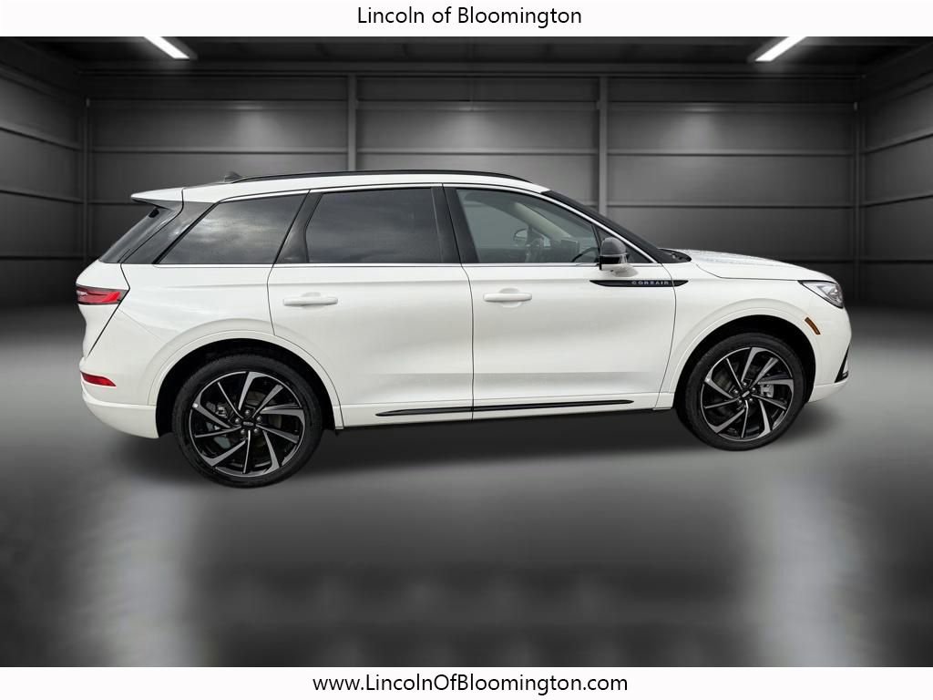 New 2025 Lincoln Corsair Grand Touring w/ Equipment Group 302A image 8