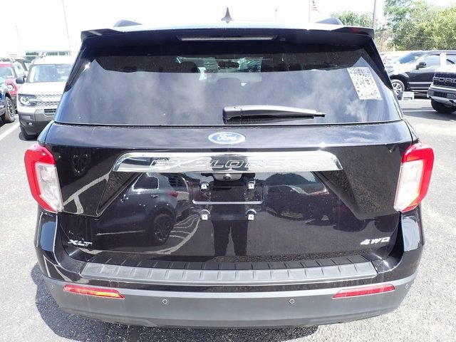 Used 2023 Ford Explorer XLT AWD/4WD image 8