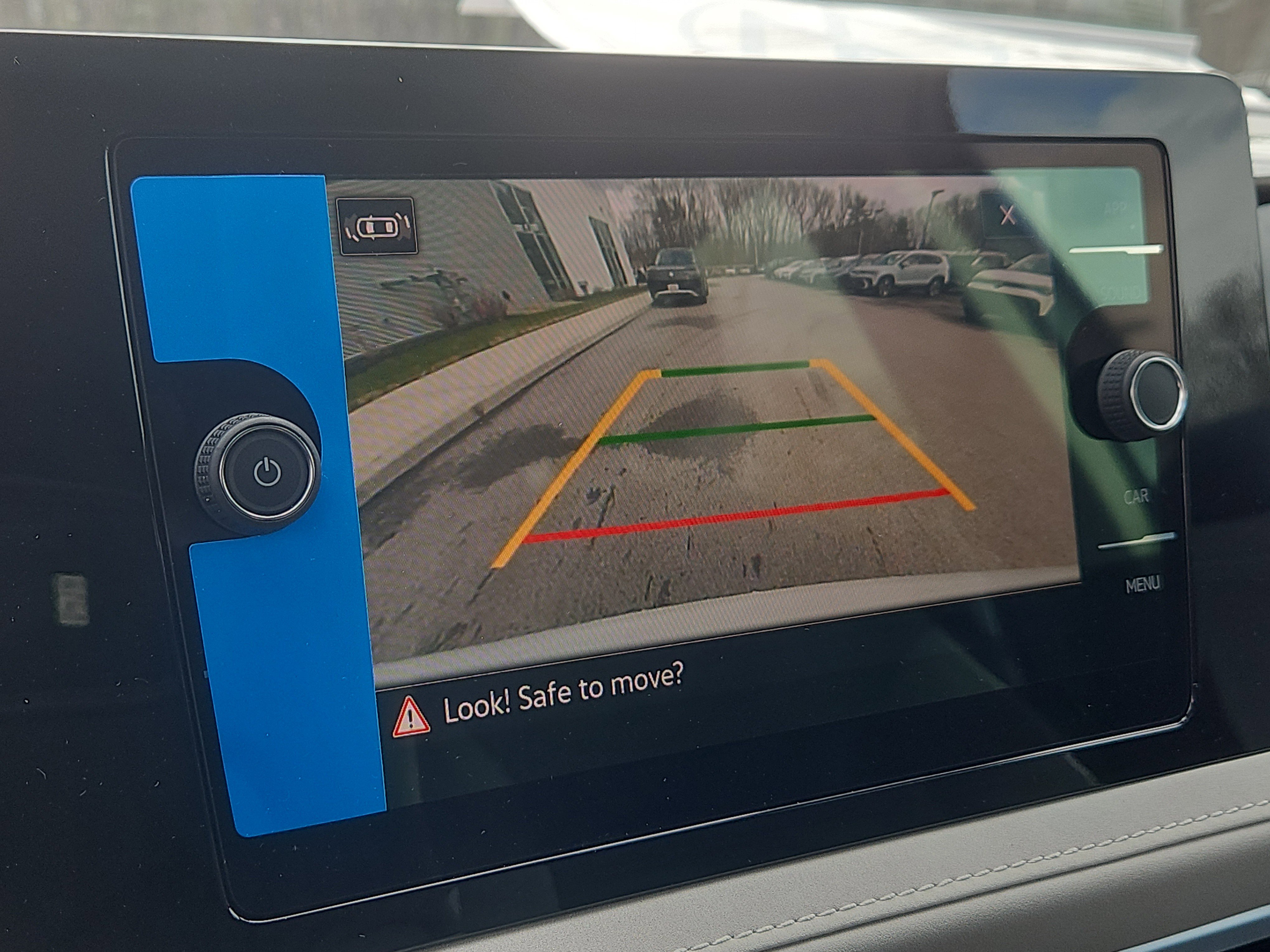 New 2026 Volkswagen Taos SE image 7