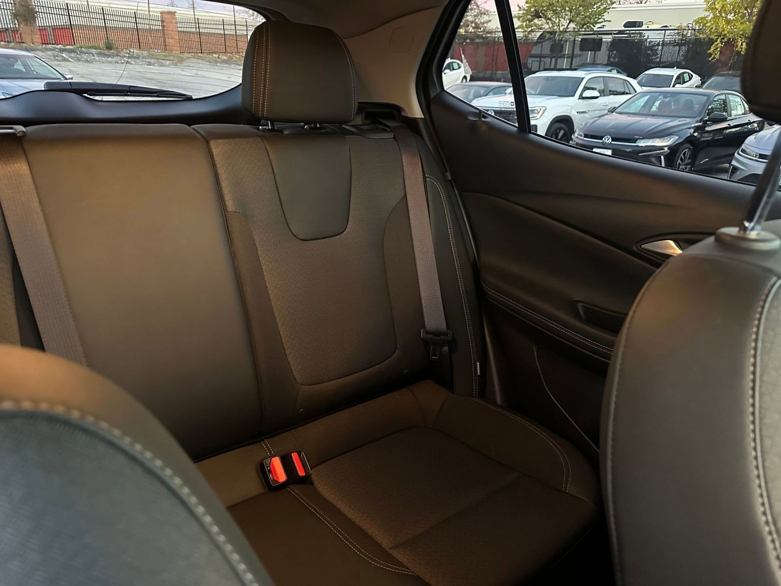 Used 2025 Buick Encore GX Preferred image 35