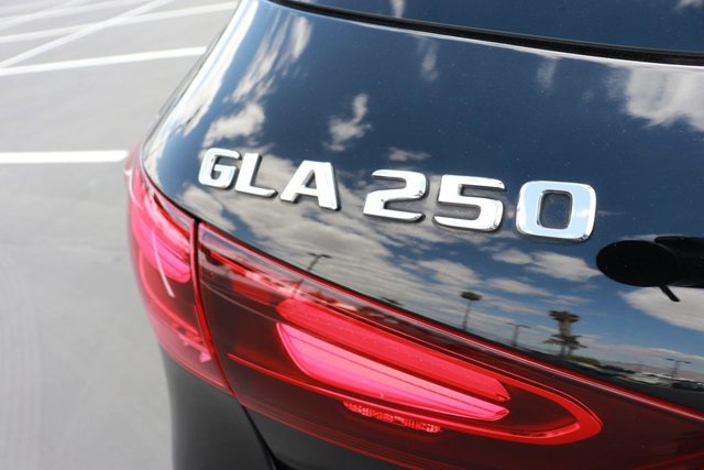 Used 2025 Mercedes-Benz GLA 250 image 7