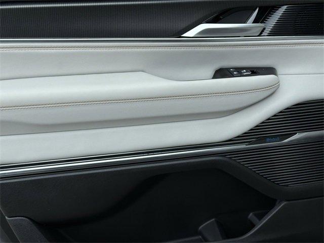 New 2026 Jeep Grand Wagoneer L Summit image 22