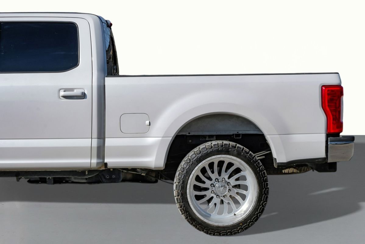 Used 2019 Ford F250 Lariat w/ Lariat Value Package image 11