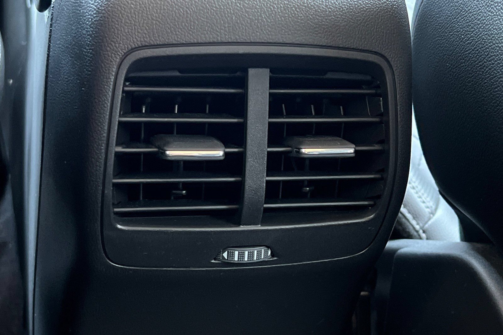 Used 2023 Ford Escape SE w/ PHEV Premium Package FWD image 17