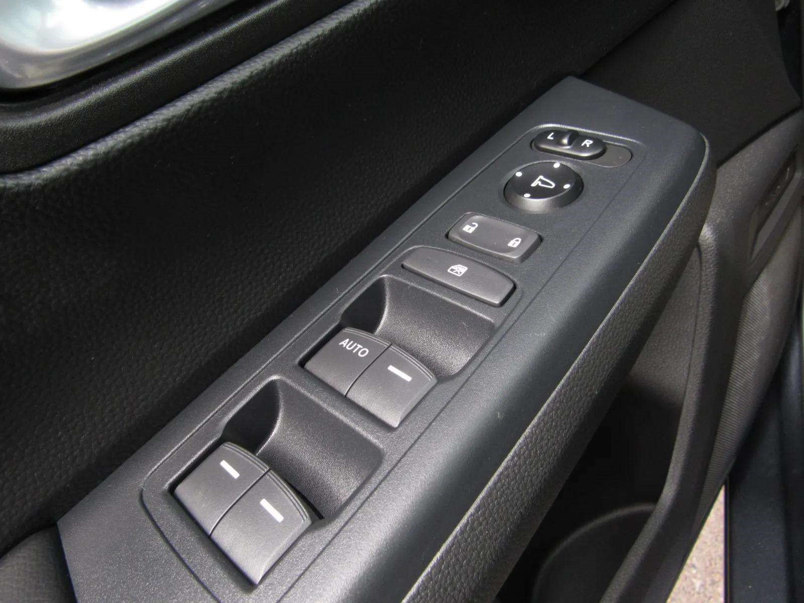 Used 2024 Honda CR-V LX image 19