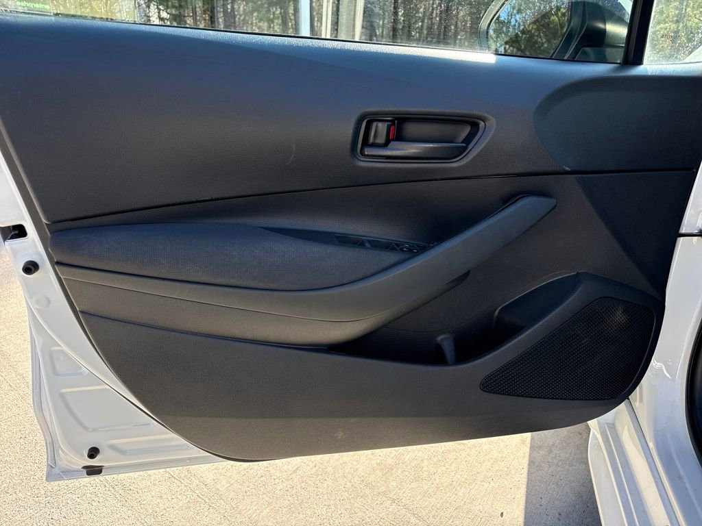 Used 2022 Toyota Corolla LE image 14