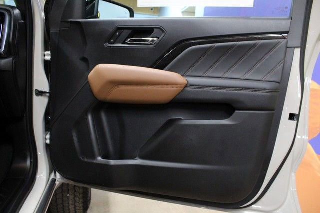 New 2026 GMC Canyon AT4 image 9