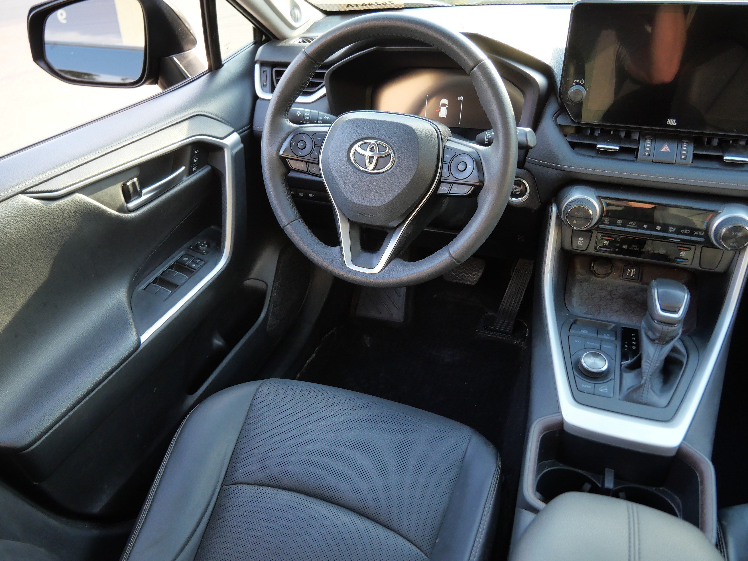 Certified 2023 Toyota RAV4 Limited w/ Limited Grade Weather Package AWD/4WD image 10