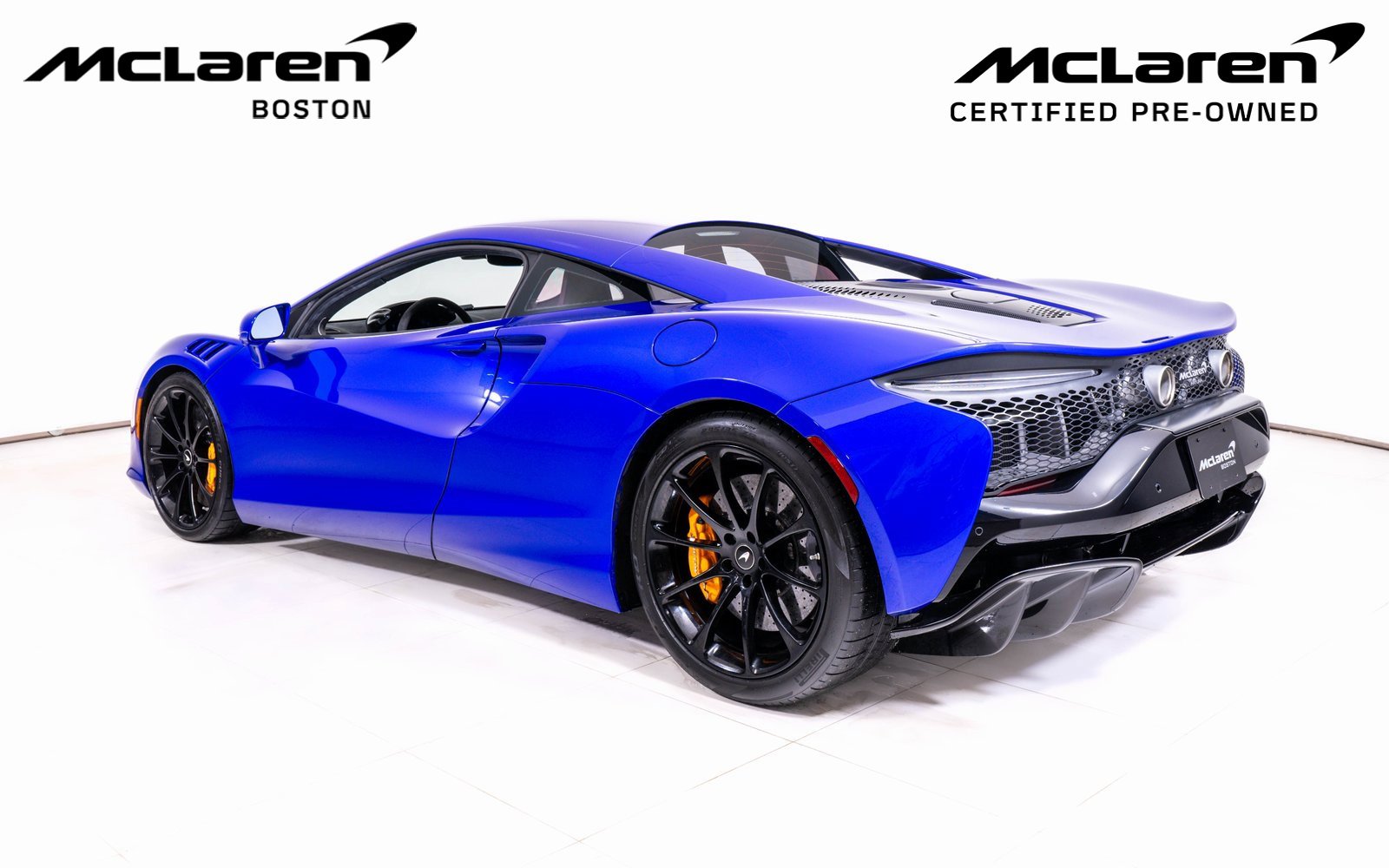 Used 2023 McLaren Artura image 3