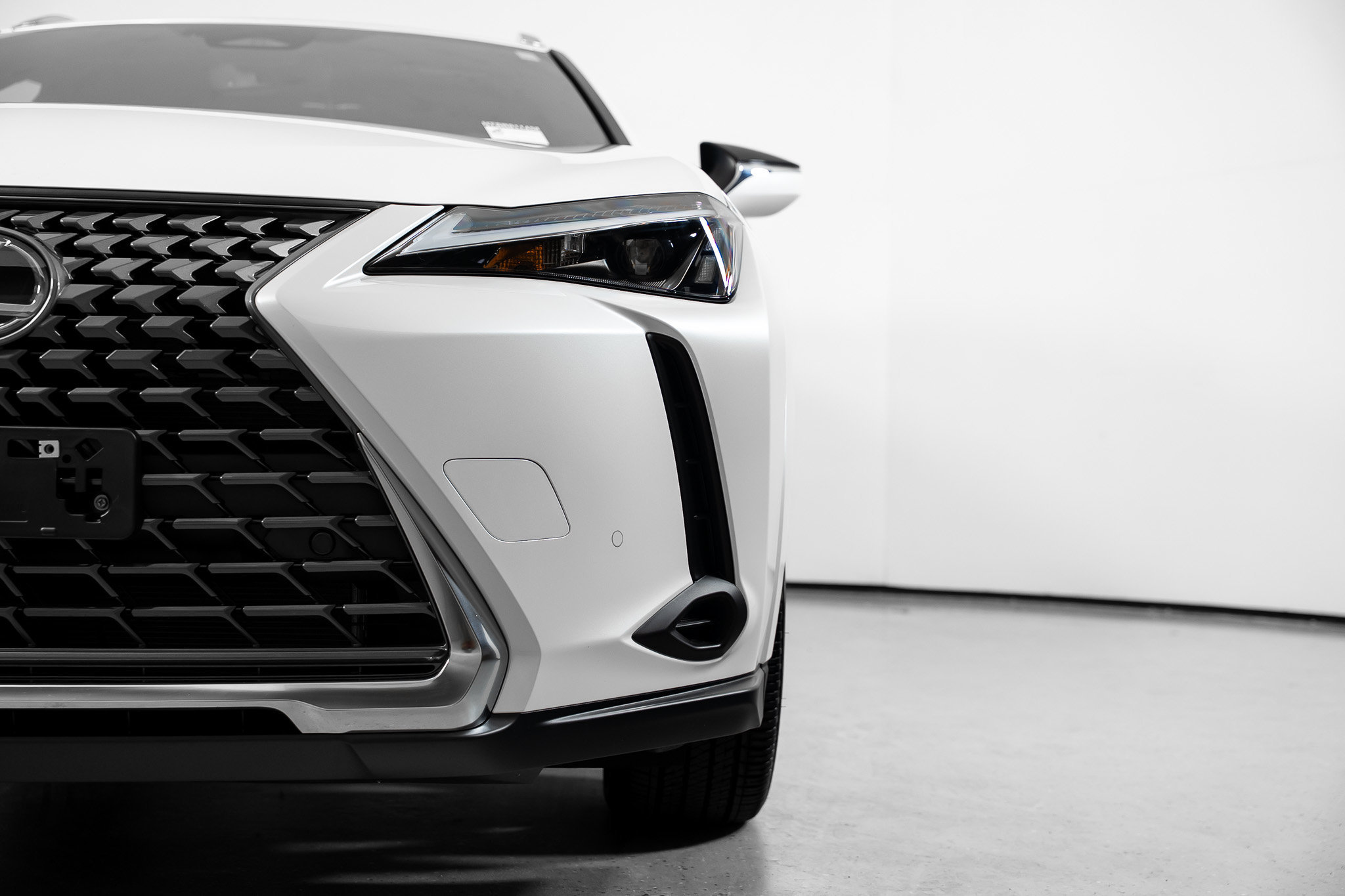Used 2025 Lexus UX 300h AWD w/ Accessory Package (Z1) image 19