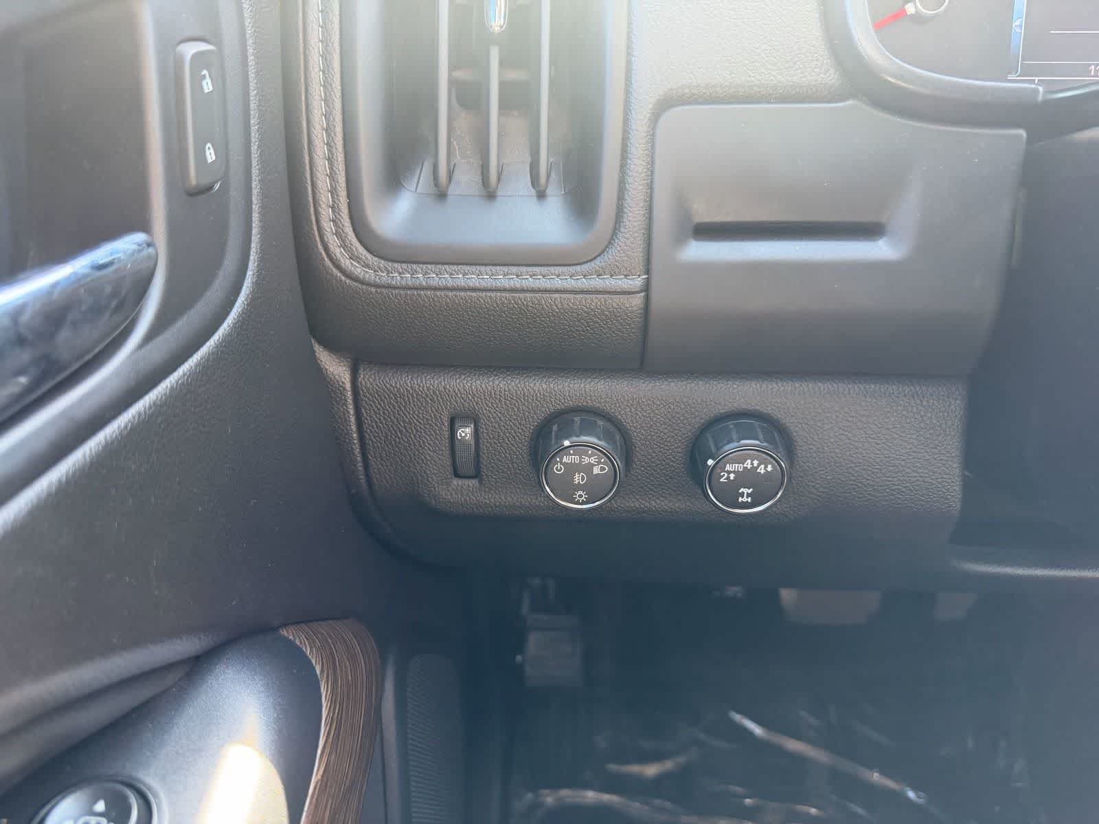 Used 2017 GMC Canyon Denali AWD/4WD image 24