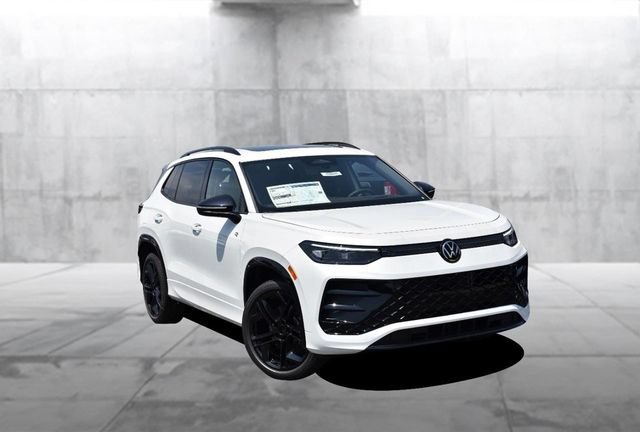 New 2026 Volkswagen Tiguan SE R-Line AWD/4WD image 2