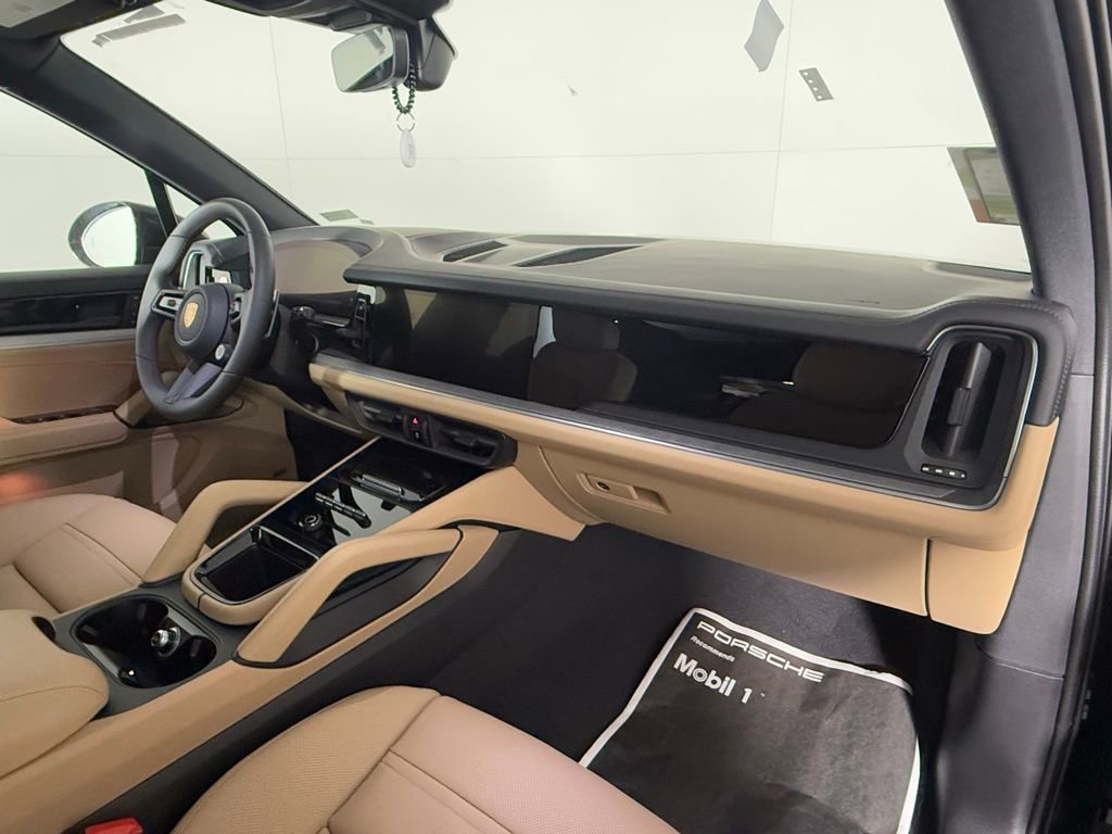 New 2026 Porsche Cayenne image 19