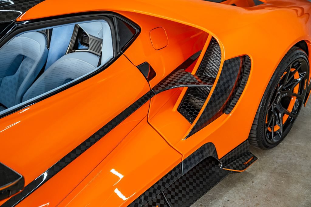 Used 2018 Ford GT RWD image 9