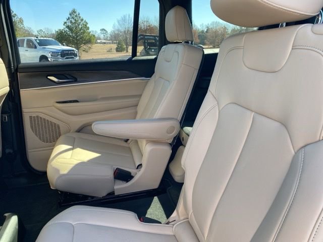 New 2025 Jeep Grand Cherokee L Limited image 32