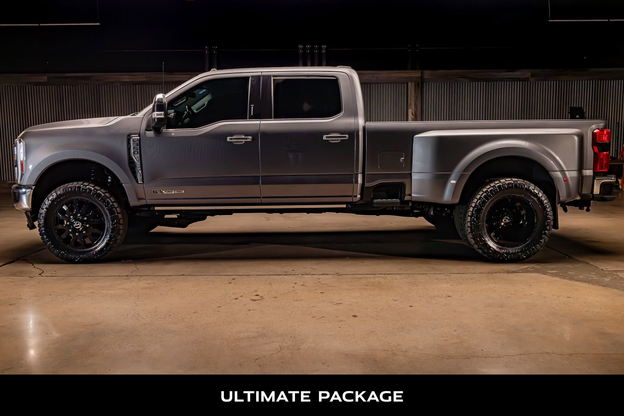 Used 2023 Ford F350 Lariat w/ Lariat Ultimate Package AWD/4WD image 6