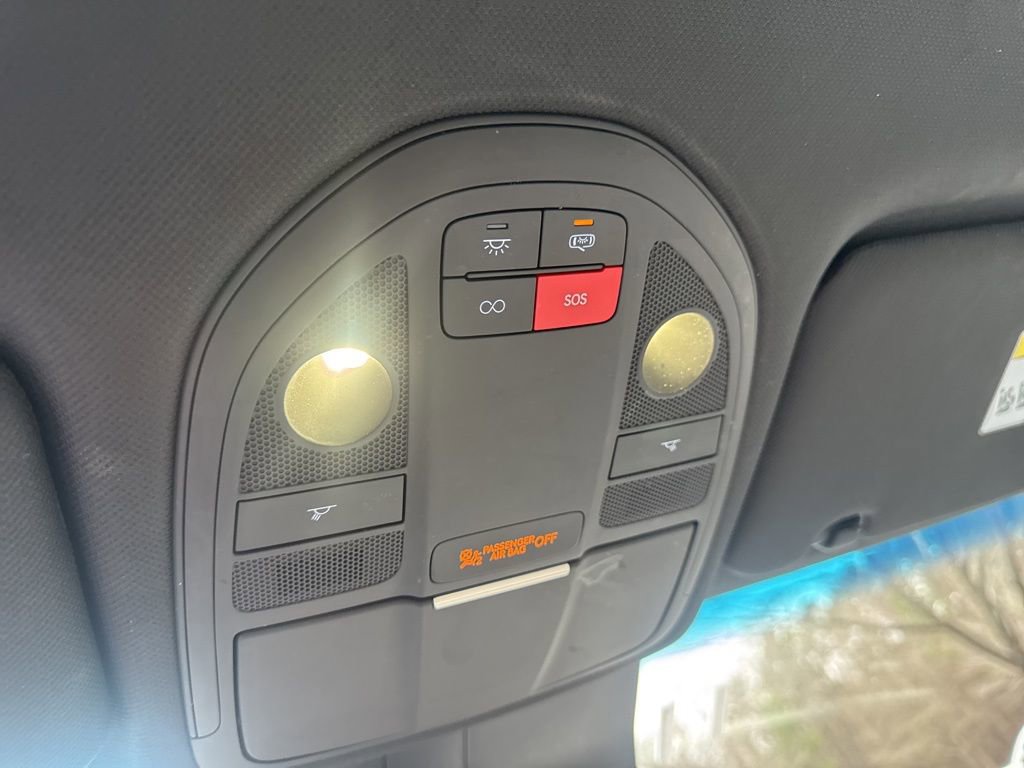 Used 2024 Genesis G70 2.5T image 10