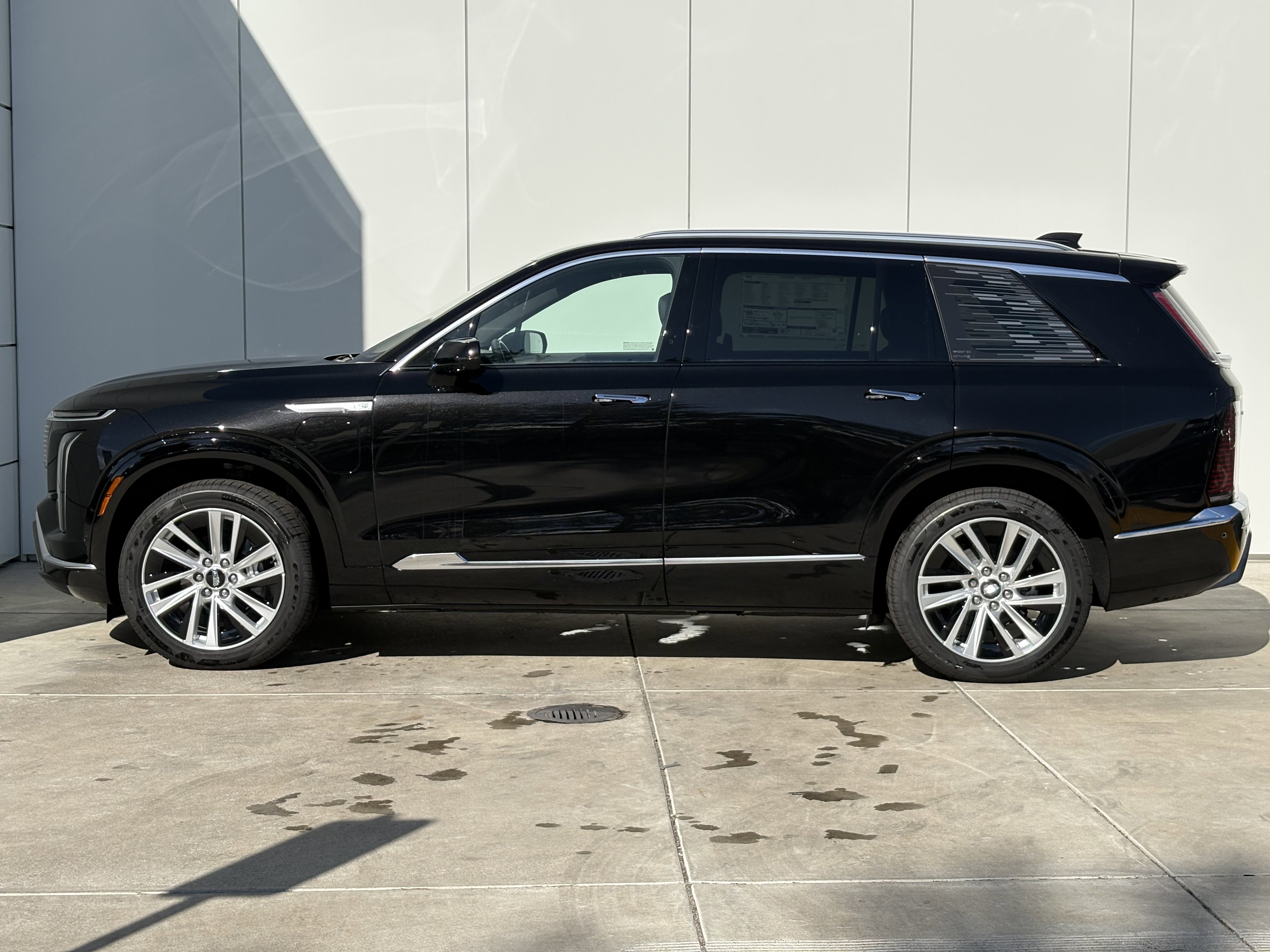 New 2026 Cadillac Vistiq Luxury w/ LPO, Floor Liner Package image 5