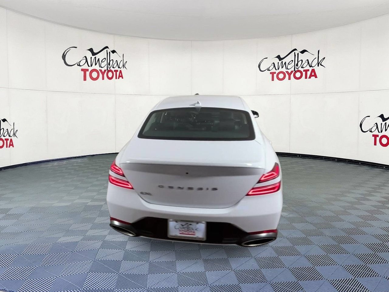 Used 2026 Genesis G70 2.5T RWD image 9