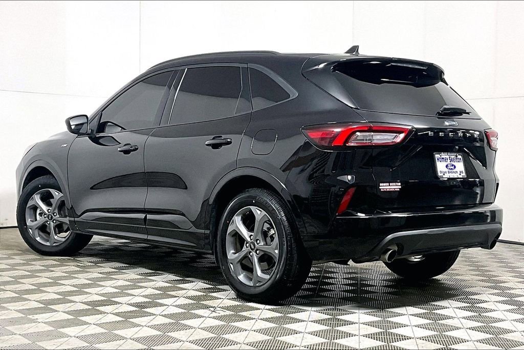 Used 2024 Ford Escape ST-Line image 11