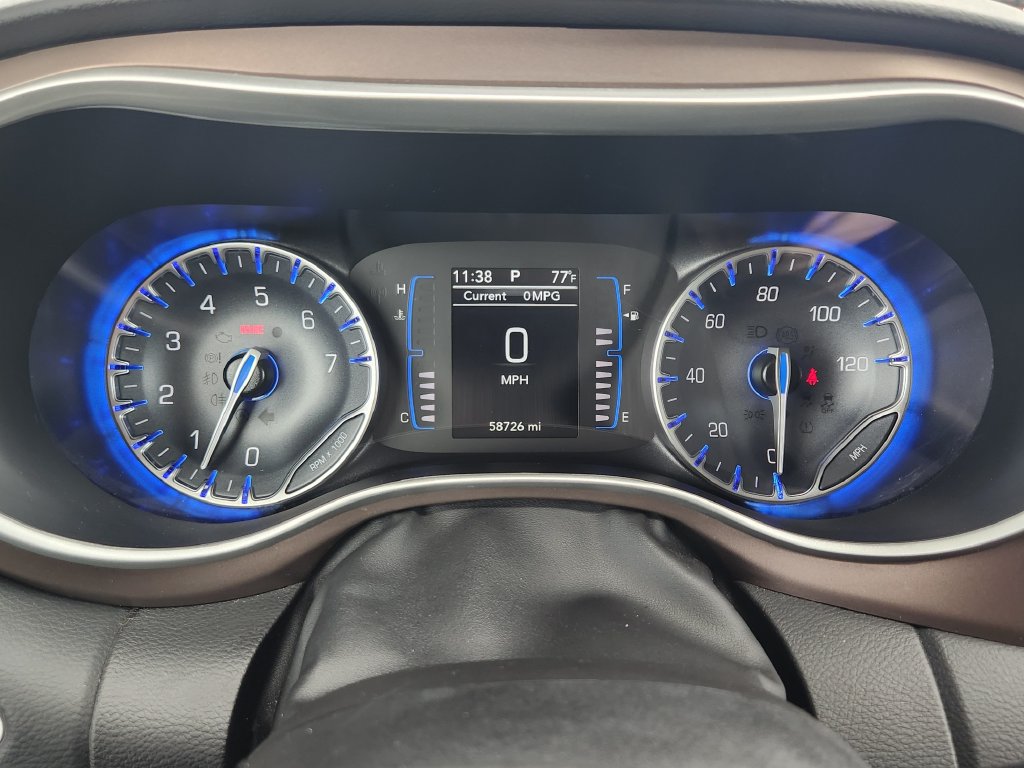 Used 2023 Chrysler Voyager LX FWD image 7