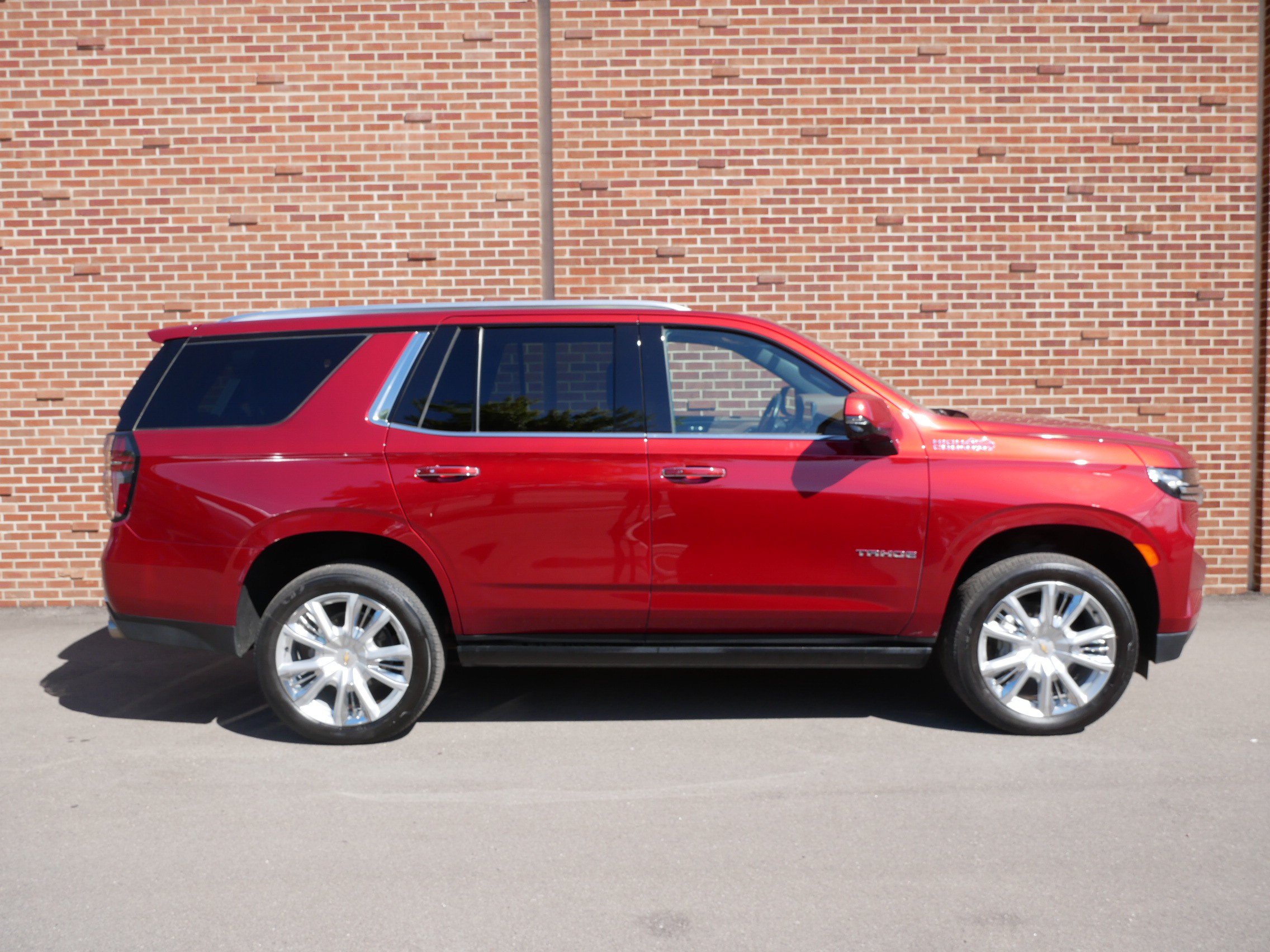 Used 2021 Chevrolet Tahoe High Country AWD/4WD image 26