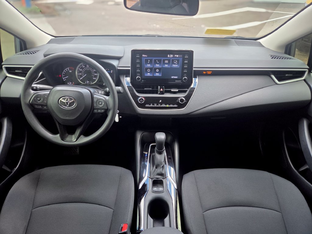 Used 2021 Toyota Corolla LE w/ Carpet Mat Package (TMS) FWD image 23