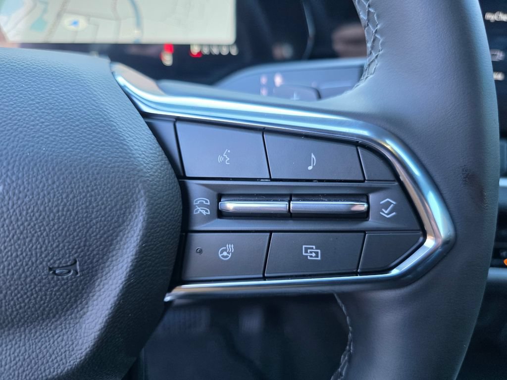 New 2026 Chevrolet Equinox LT AWD/4WD image 17