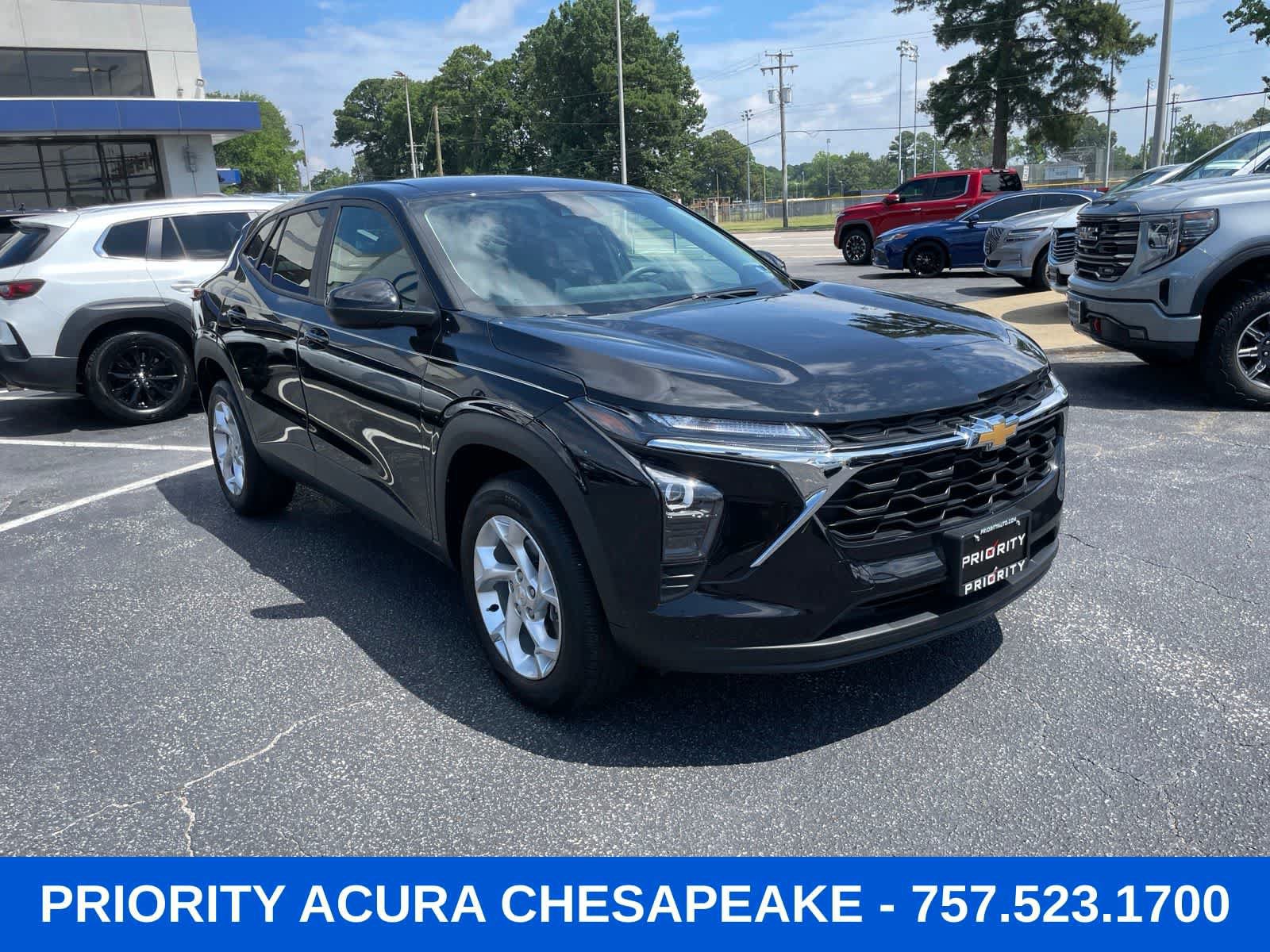 Used 2025 Chevrolet Trax LS w/ LS Convenience Package FWD image 7
