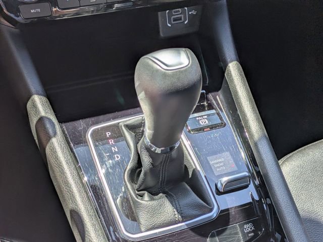 Used 2025 Jeep Compass Limited image 20